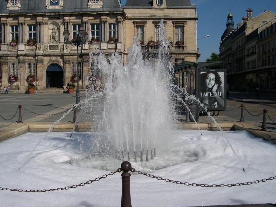  fontaine avec mousse